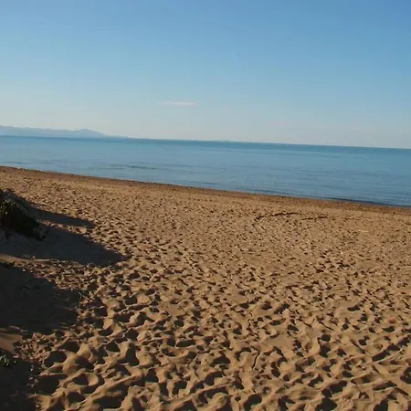 Bahia De En Primera Linea De Playa-serviden Apartament *