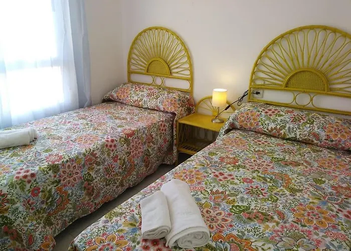 Bahia De En Primera Linea De Playa-serviden Apartament